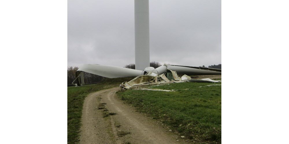 Eolienne effondrée